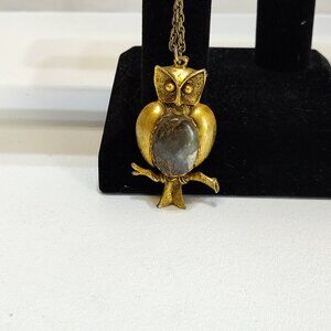 Owl Pendant Agate Stone Cabochon Necklace 24" Triple Link Chain Circa 1970s VTG